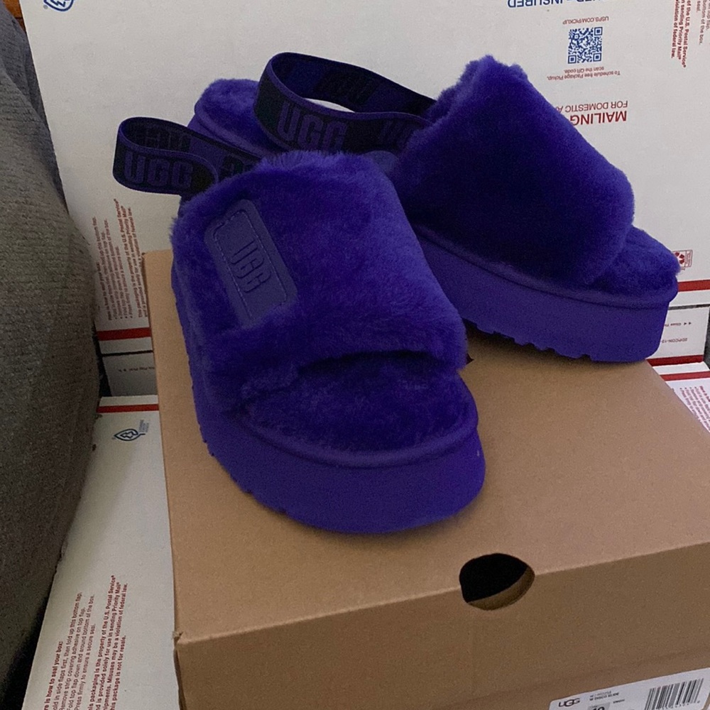 UGG